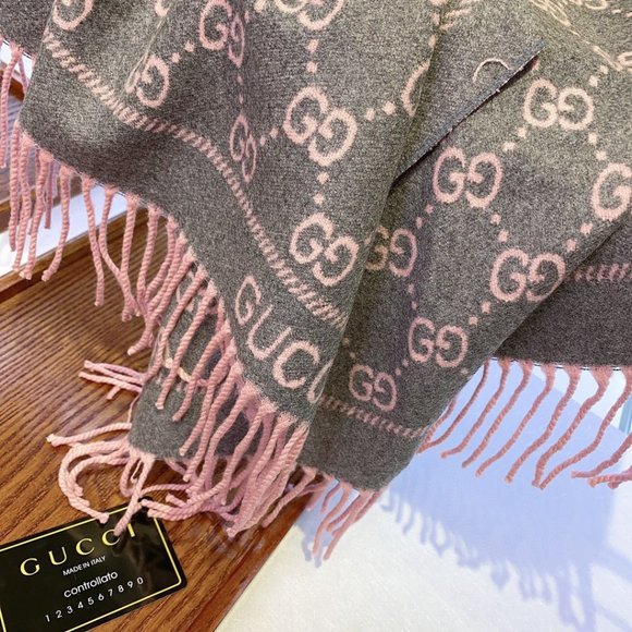 💎✨AUTHENTIC✨💎Gucci scarf - Picture 4 of 4